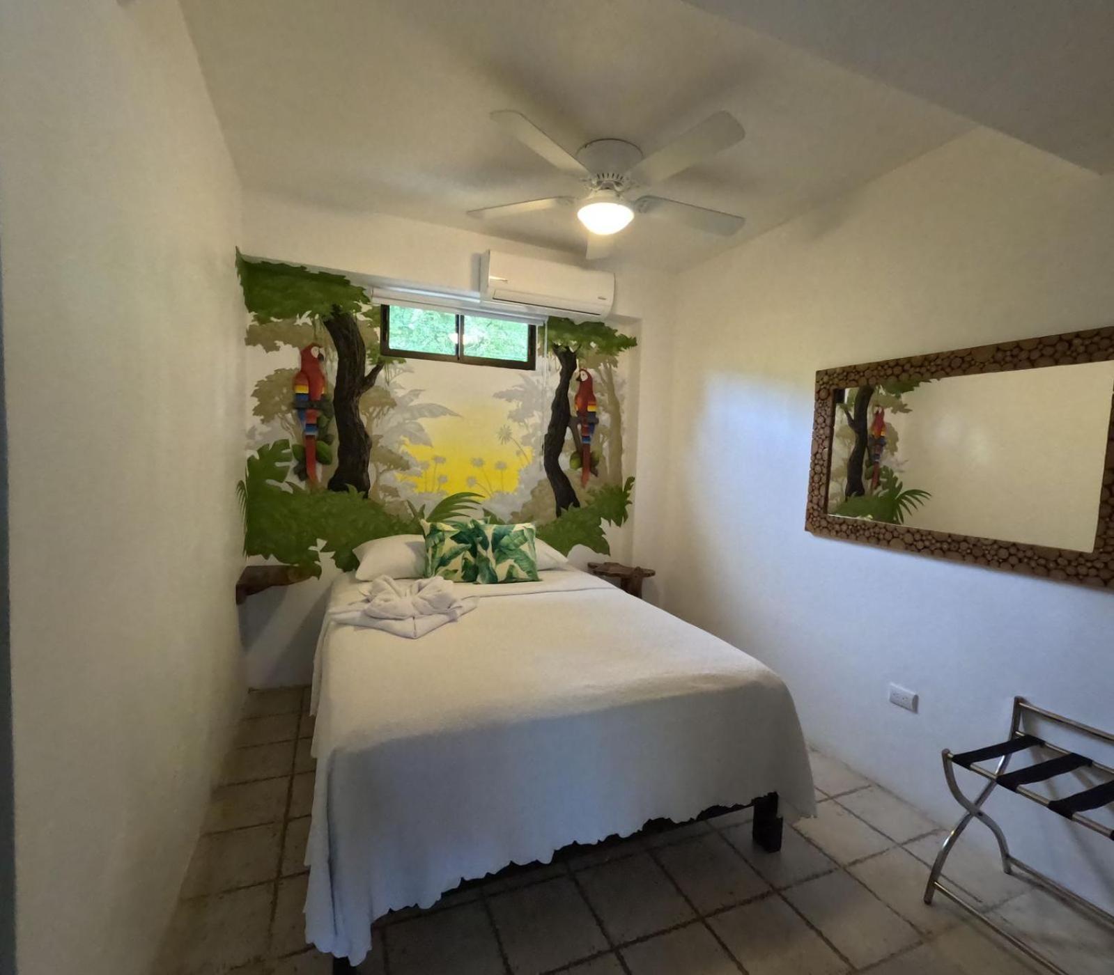 Hotel La Sirena Playa Jacó Esterno foto