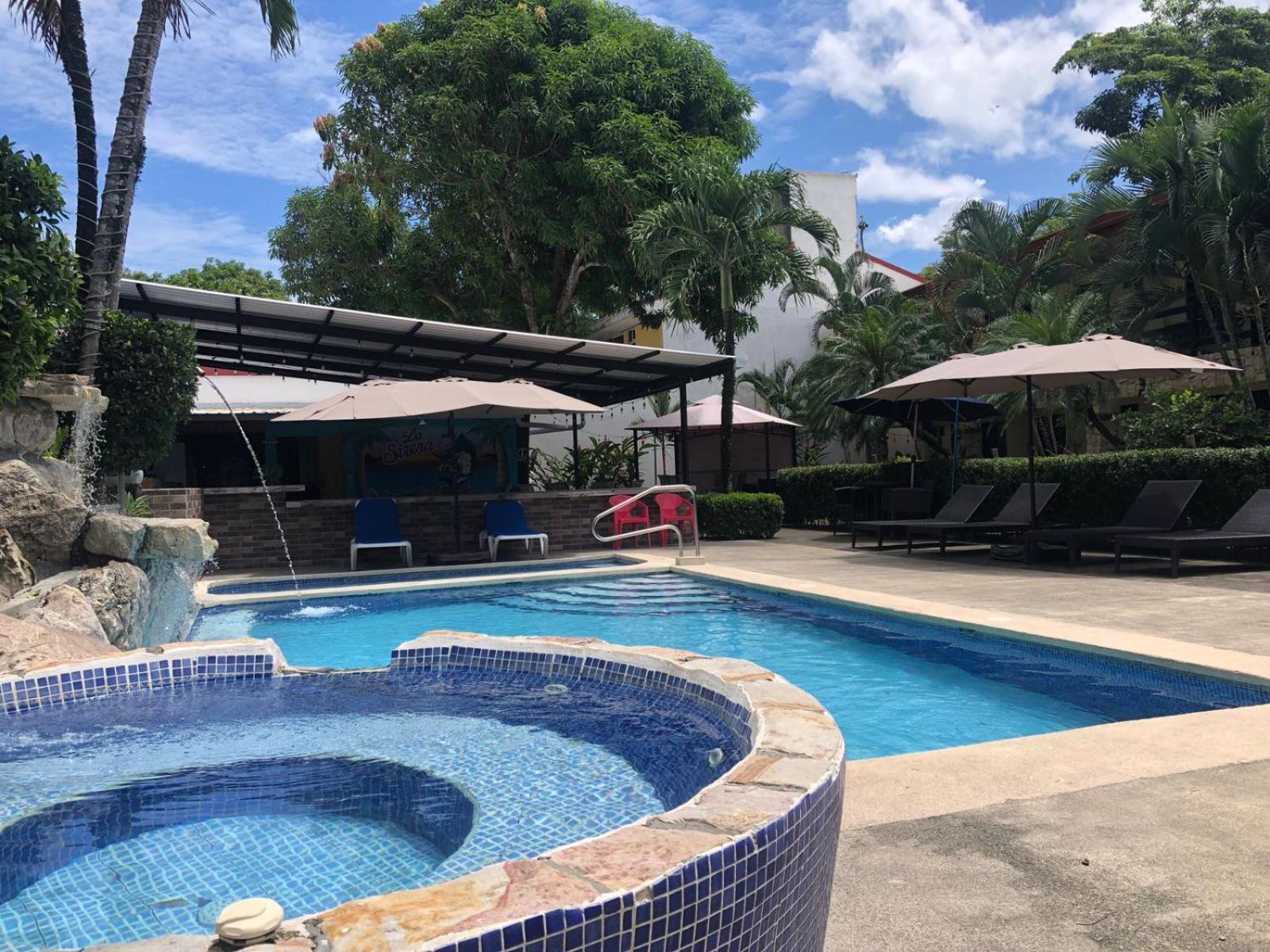 Hotel La Sirena Playa Jacó Esterno foto